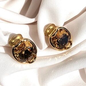 Vintage ✨ Christian DIOR ✨ Gold Plated Gripoix Glass Crystal Clip On Earring